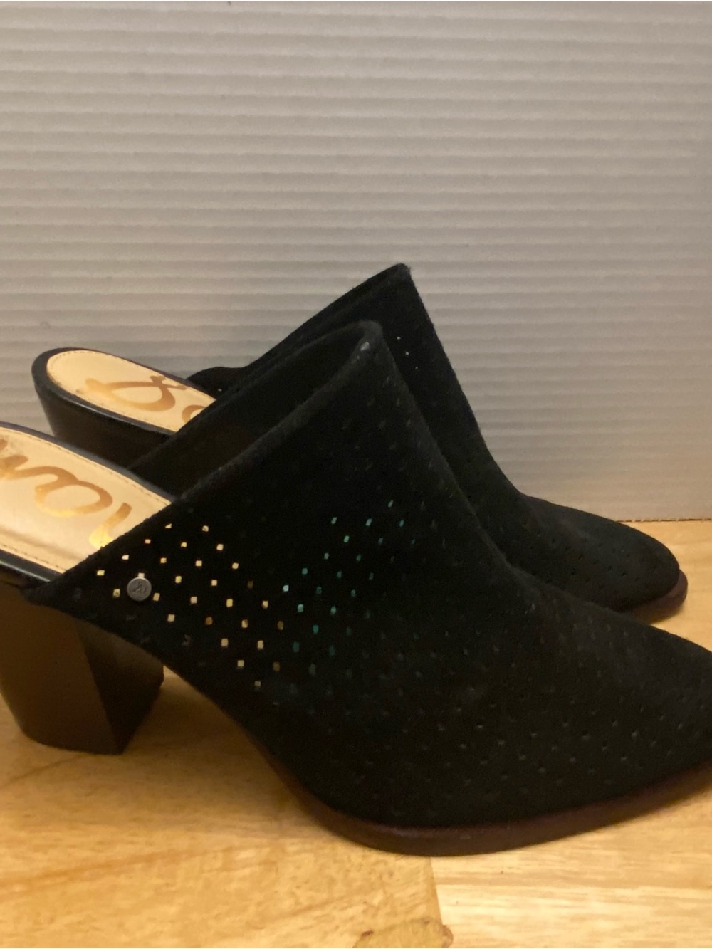 Sam Edelman Bates Black Leather Suede Perforated Slip On Mules Size 9.5. - Picture 3 of 8